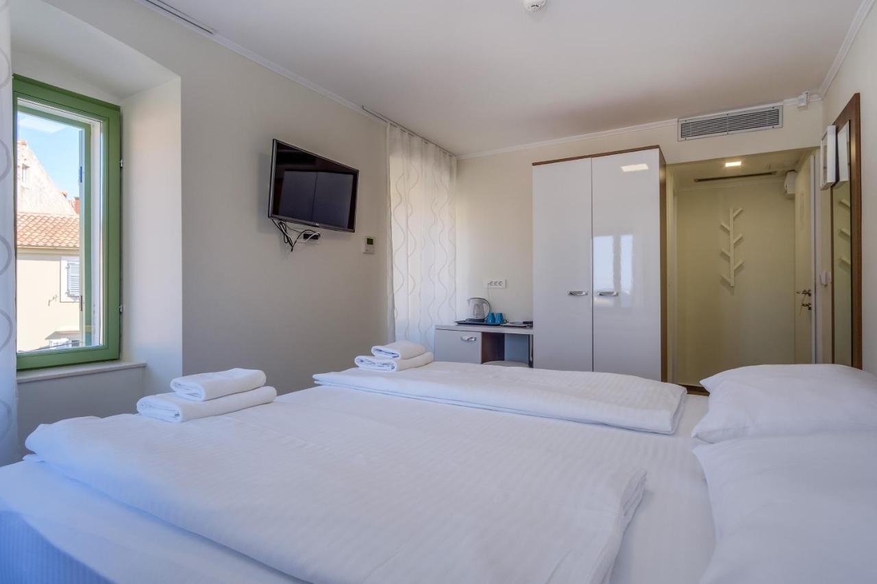 Hotel Vila Conte Lussingrande Esterno foto