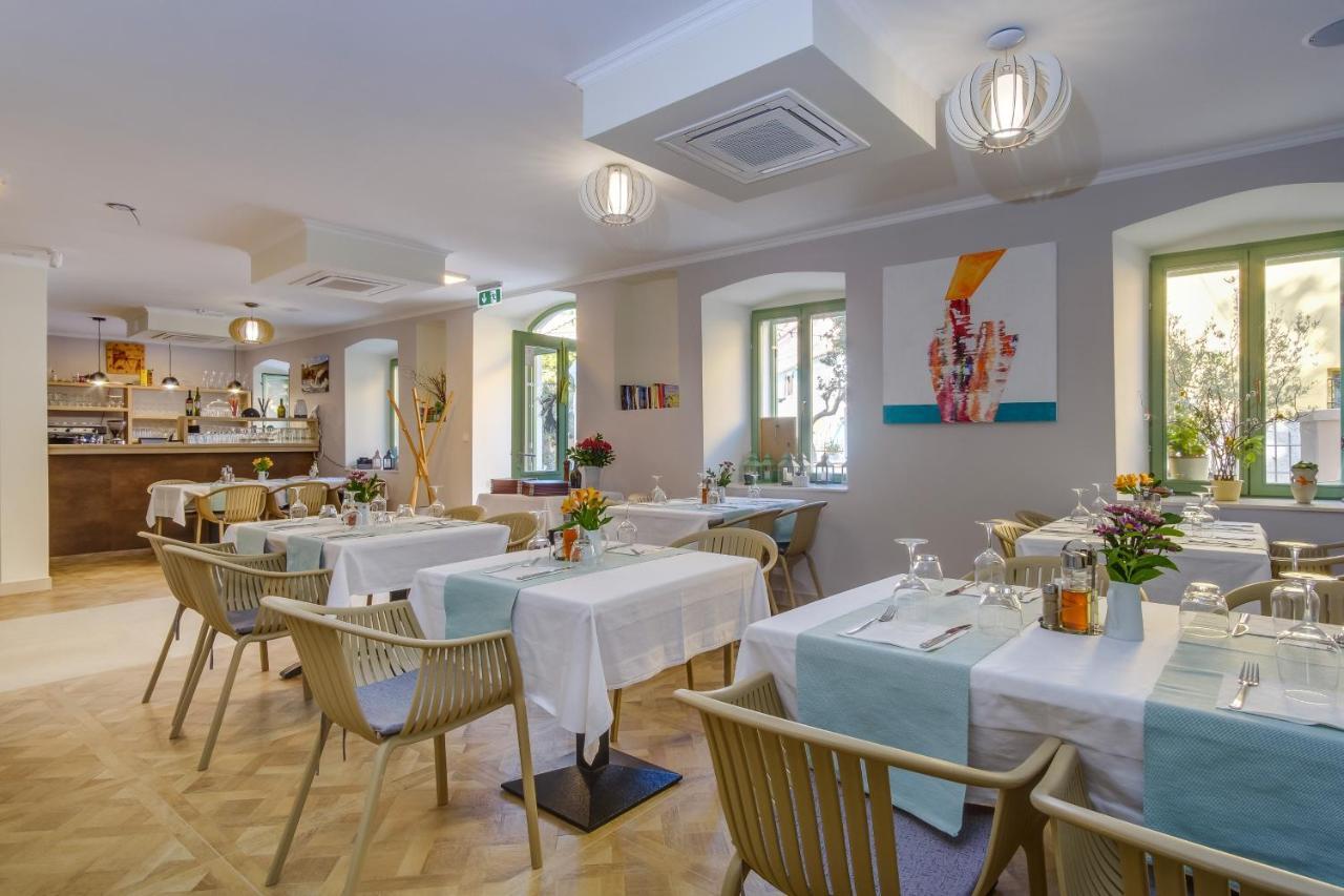 Hotel Vila Conte Lussingrande Esterno foto
