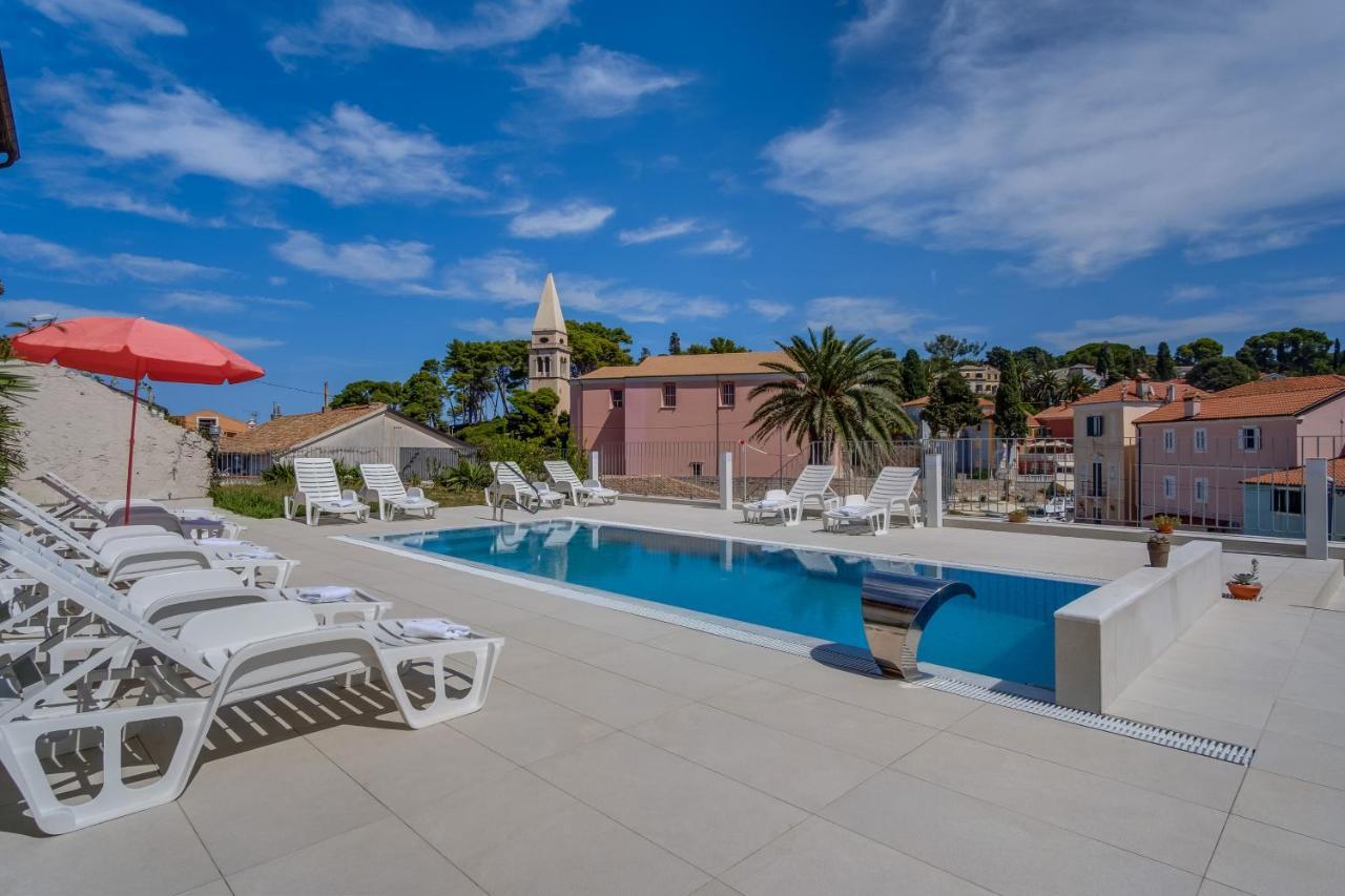 Hotel Vila Conte Lussingrande Esterno foto