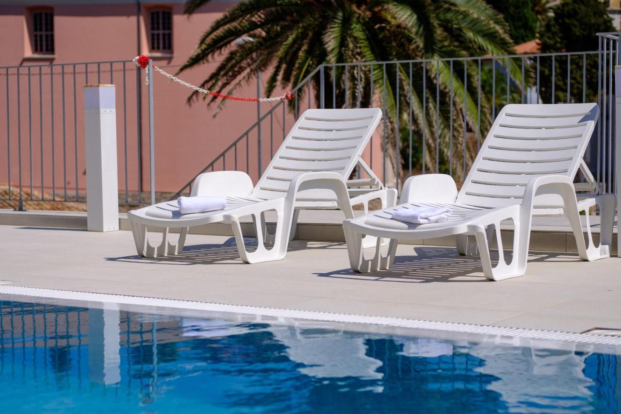 Hotel Vila Conte Lussingrande Esterno foto