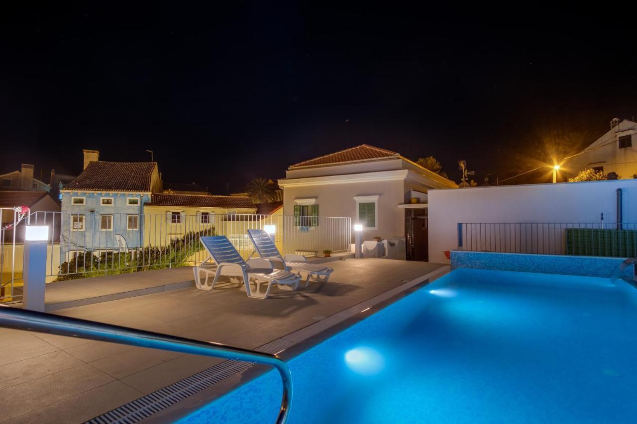 Hotel Vila Conte Lussingrande Esterno foto